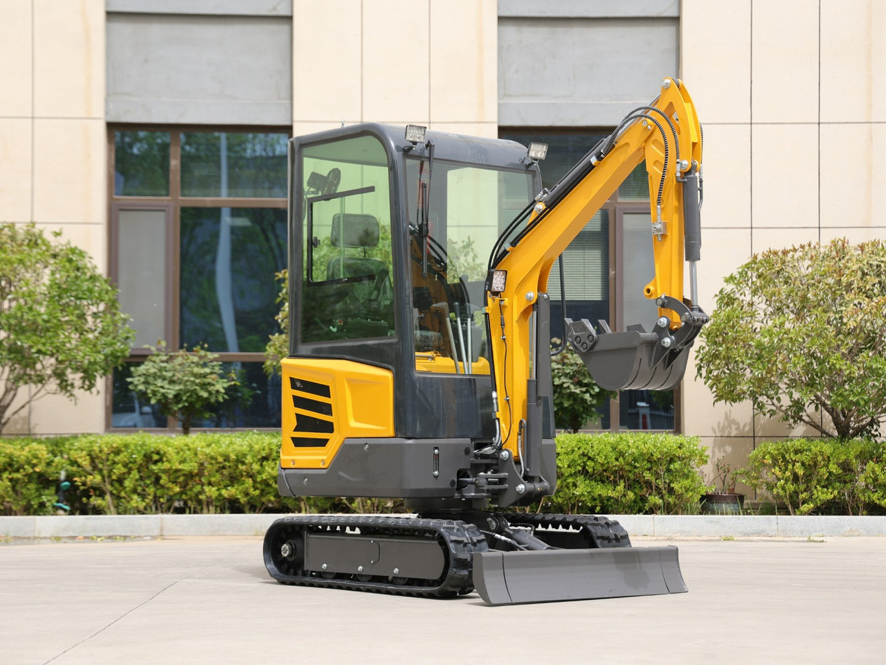 Müller Machinery Diesel Mini excavator 1.8 Ton - Müller Machinery MB 18 - KSH Laidong KB385B Motor - Minikotró: 3 kép. Müller Machinery Diesel Mini excavator 1.8 Ton - Müller Machinery MB 18 - KSH Laidong KB385B Motor - Minikotró: 3 kép.