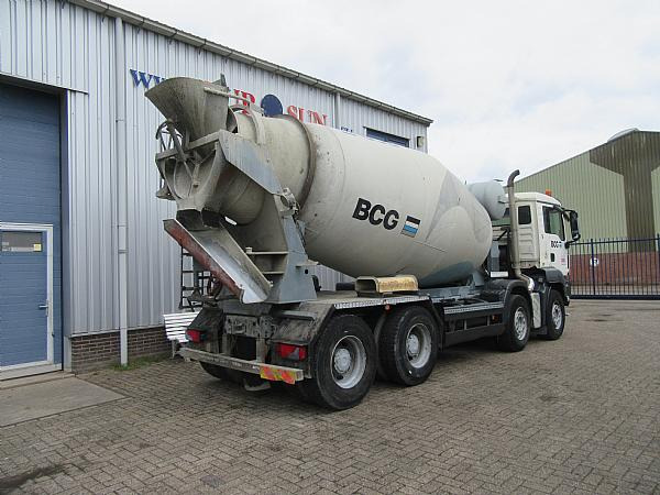 2009 MAN MIXER TRUCK 10M3 8x4 - Betonmixer: 2 kép. 2009 MAN MIXER TRUCK 10M3 8x4 - Betonmixer: 2 kép.
