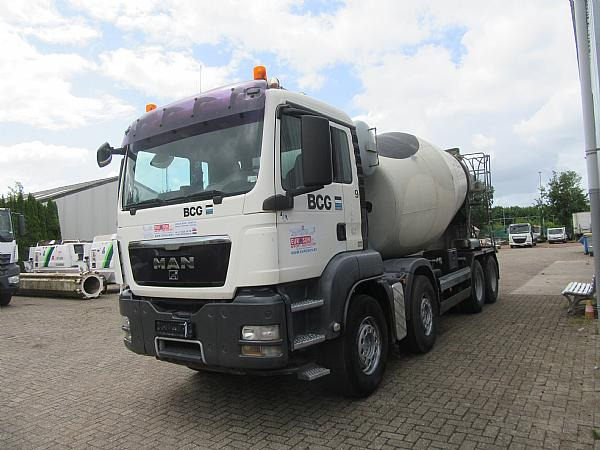 2009 MAN MIXER TRUCK 10M3 8x4 - Betonmixer: 1 kép. 2009 MAN MIXER TRUCK 10M3 8x4 - Betonmixer: 1 kép.