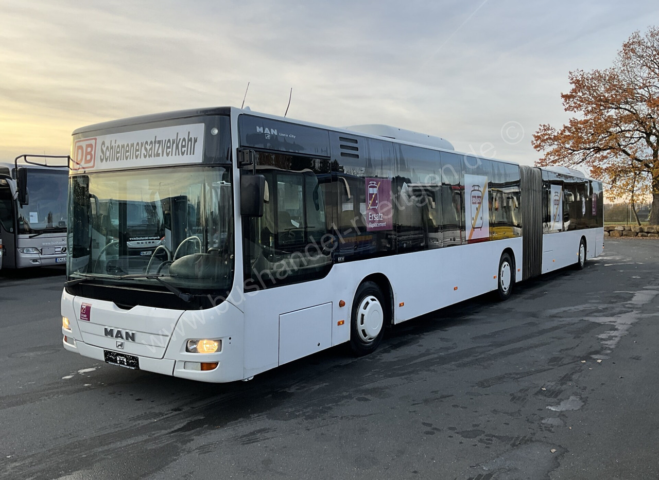 MAN A 23 Lion´s City G - Csuklós busz: 2 kép. MAN A 23 Lion´s City G - Csuklós busz: 2 kép.