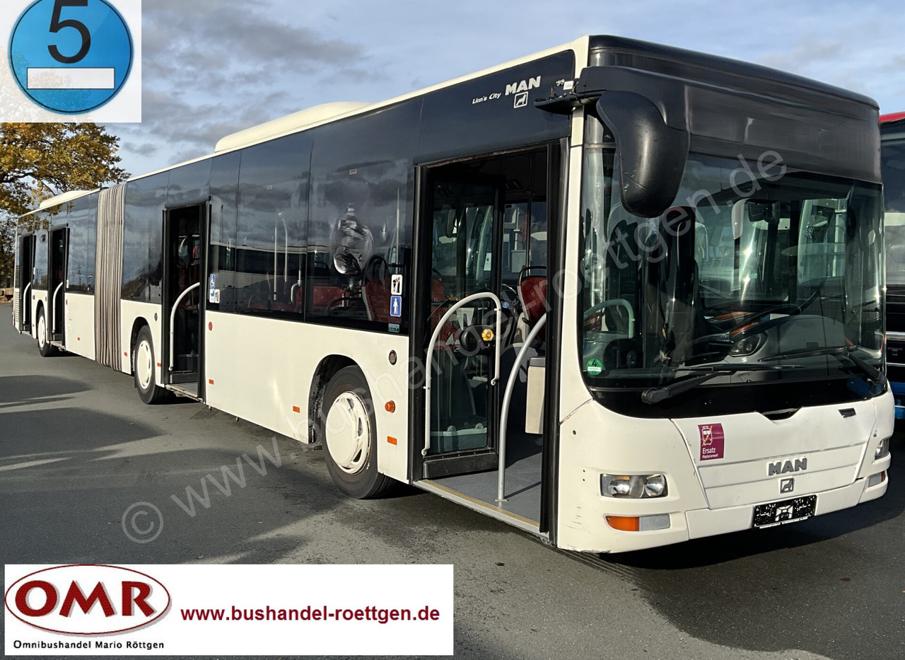 MAN A 23 Lion´s City - Csuklós busz: 1 kép. MAN A 23 Lion´s City - Csuklós busz: 1 kép.