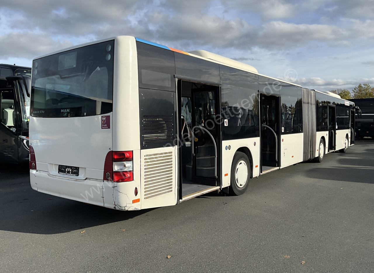 MAN A 23 Lion´s City - Csuklós busz: 3 kép. MAN A 23 Lion´s City - Csuklós busz: 3 kép.