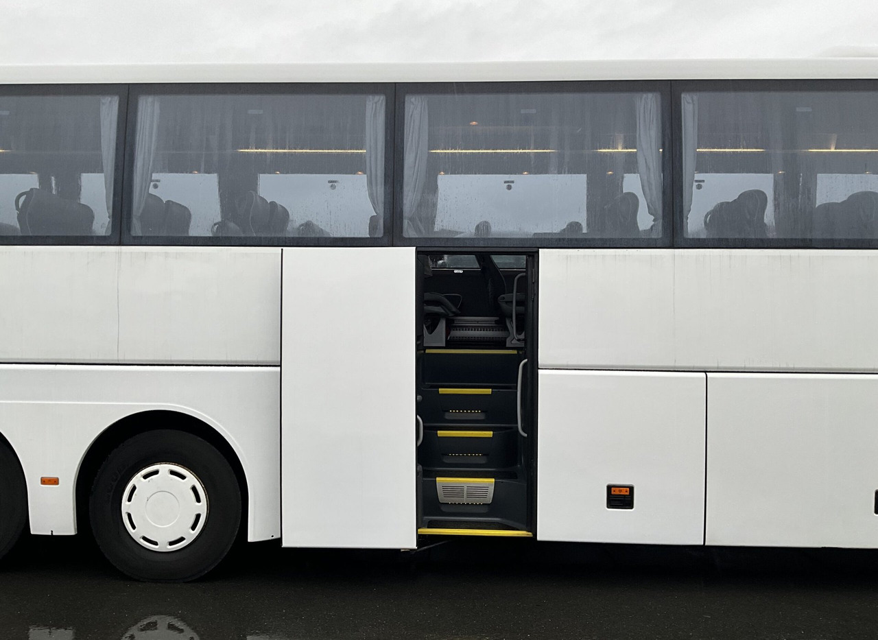 MAN R 08 Lion´s Coach - Távolsági busz: 5 kép. MAN R 08 Lion´s Coach - Távolsági busz: 5 kép.