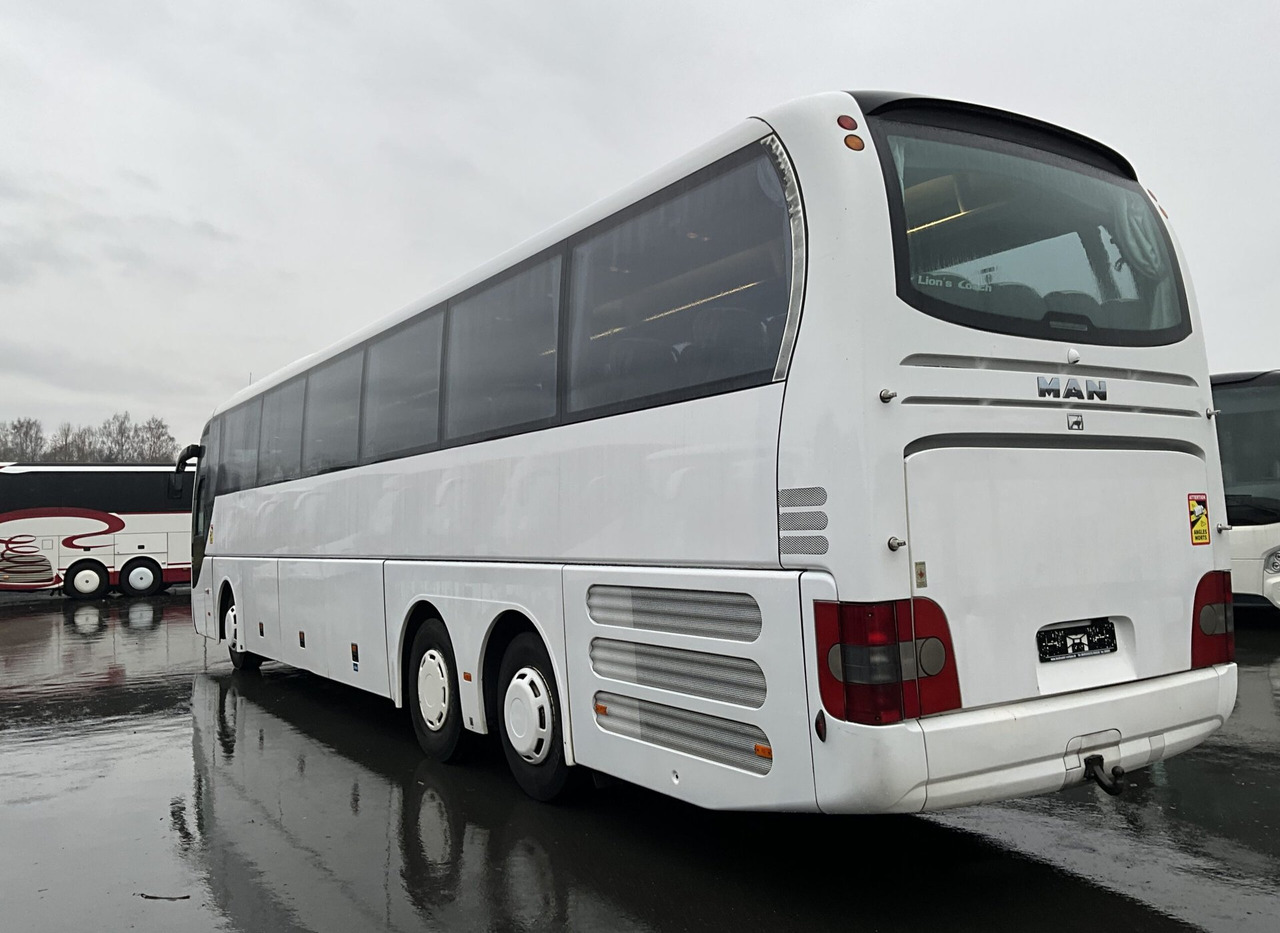 MAN R 08 Lion´s Coach - Távolsági busz: 3 kép. MAN R 08 Lion´s Coach - Távolsági busz: 3 kép.