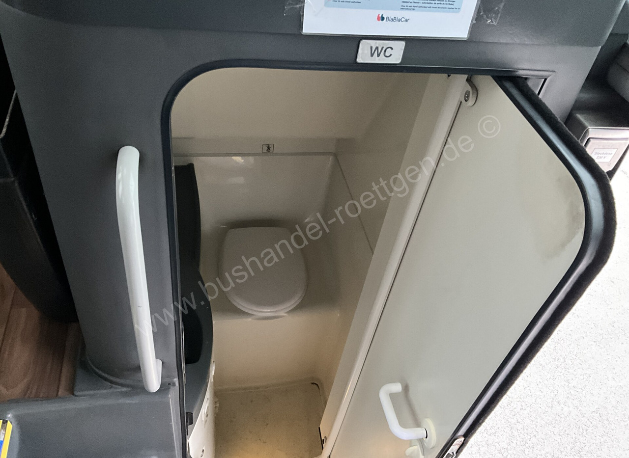 Távolsági busz MAN R09 Lion´s Coach: 18 kép.