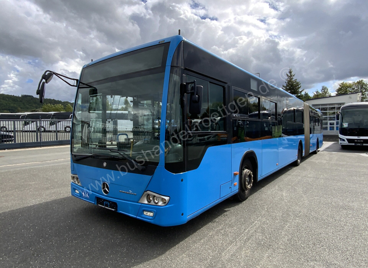 Mercedes-Benz Conecto G - Csuklós busz: 2 kép. Mercedes-Benz Conecto G - Csuklós busz: 2 kép.