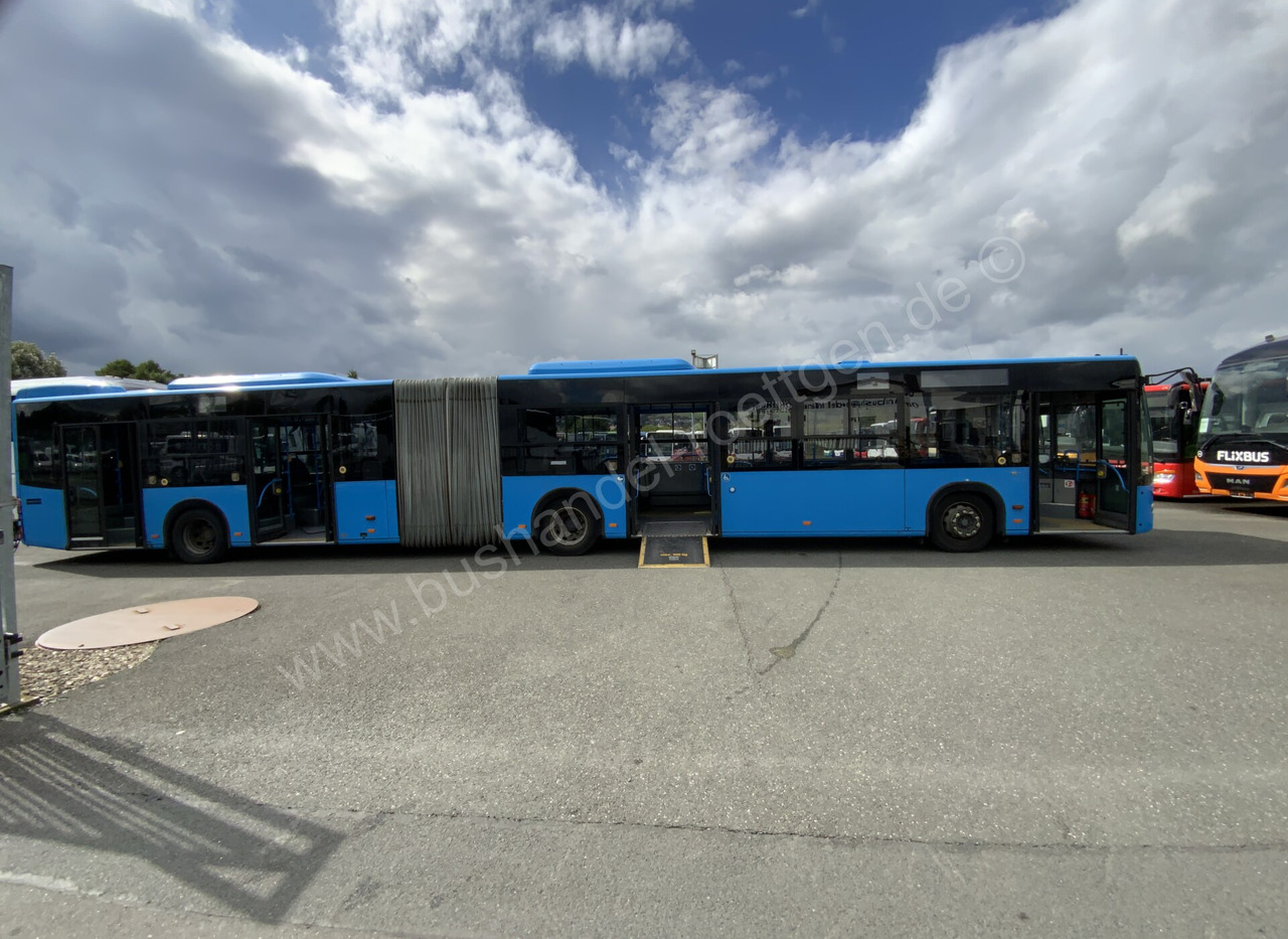 Mercedes-Benz Conecto G - Csuklós busz: 5 kép. Mercedes-Benz Conecto G - Csuklós busz: 5 kép.