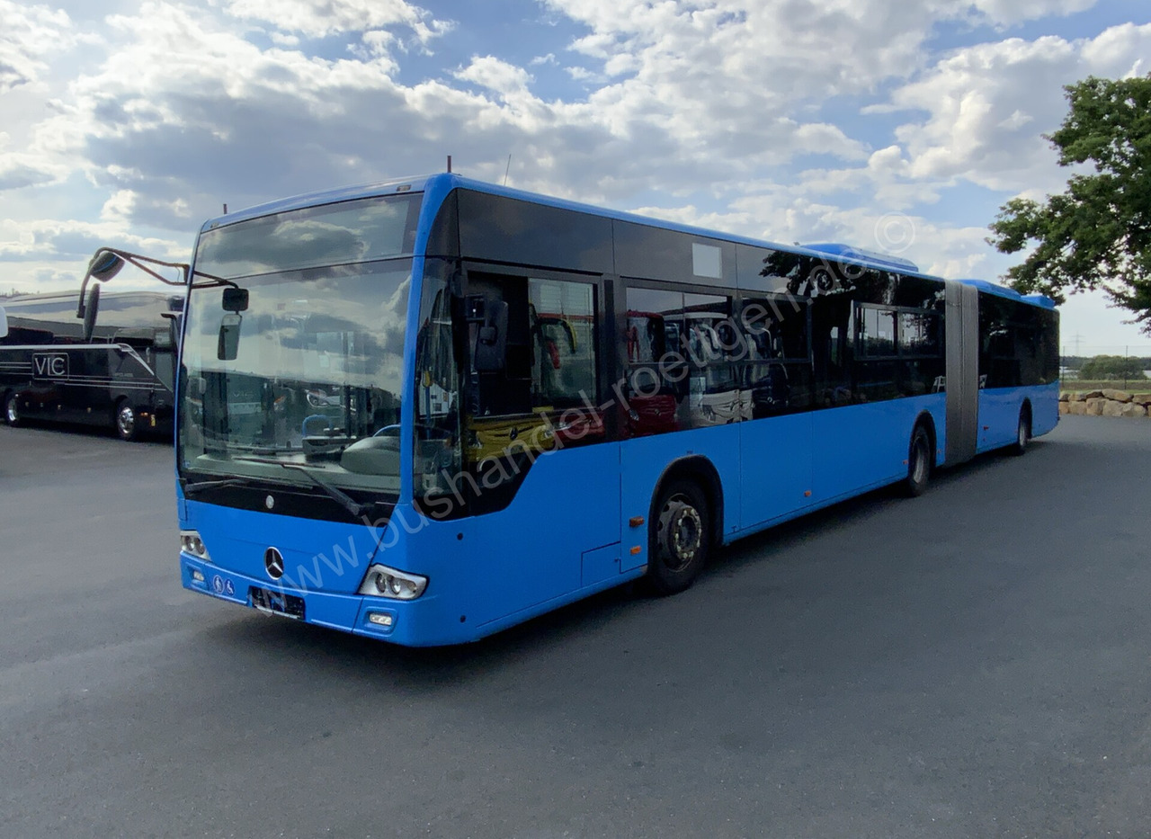 Mercedes-Benz Conecto G - Csuklós busz: 2 kép. Mercedes-Benz Conecto G - Csuklós busz: 2 kép.