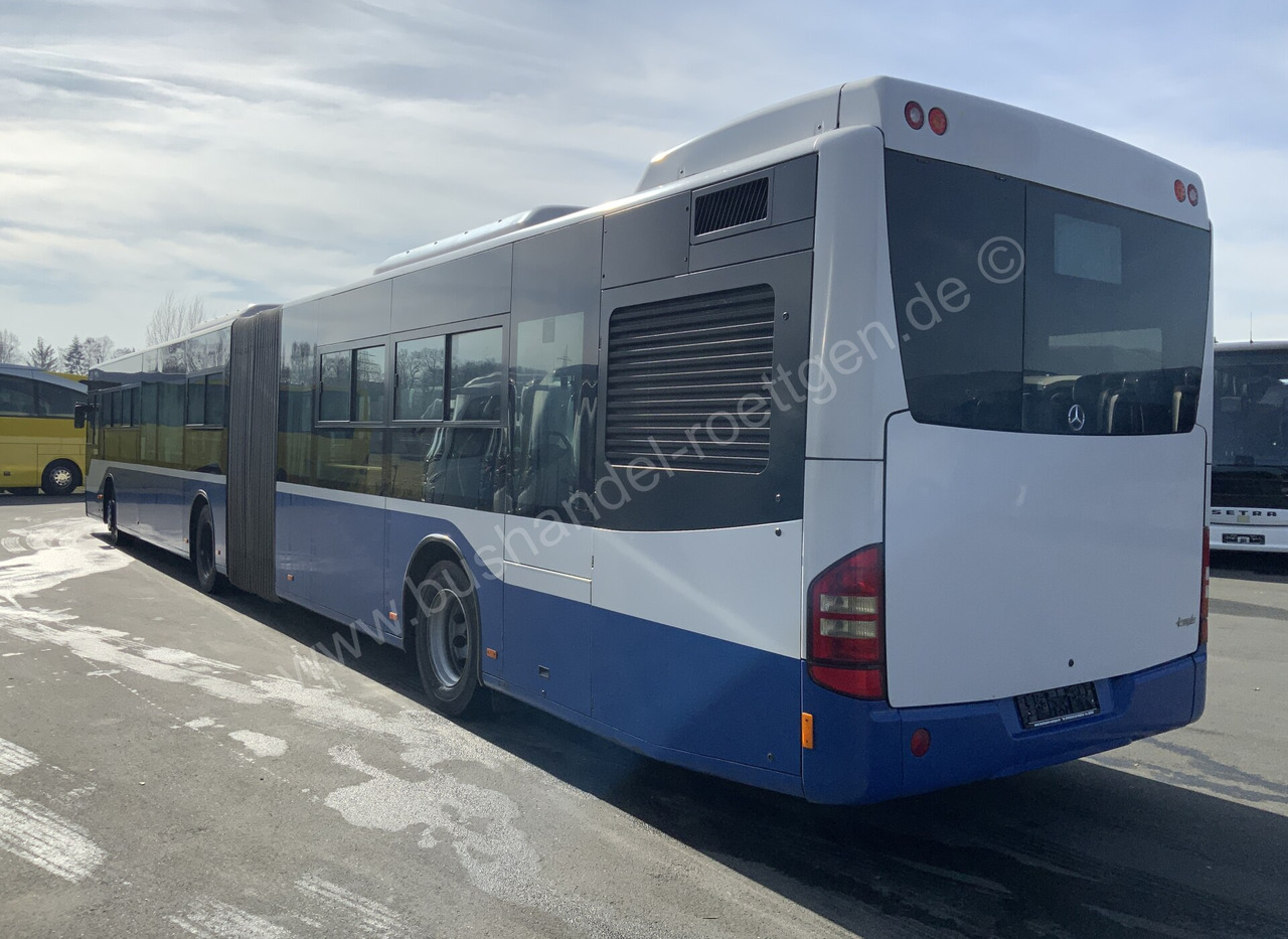 Mercedes-Benz Conecto G - Csuklós busz: 3 kép. Mercedes-Benz Conecto G - Csuklós busz: 3 kép.