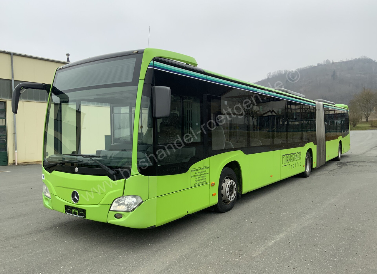 Mercedes-Benz O 530 Citaro - Csuklós busz: 2 kép. Mercedes-Benz O 530 Citaro - Csuklós busz: 2 kép.