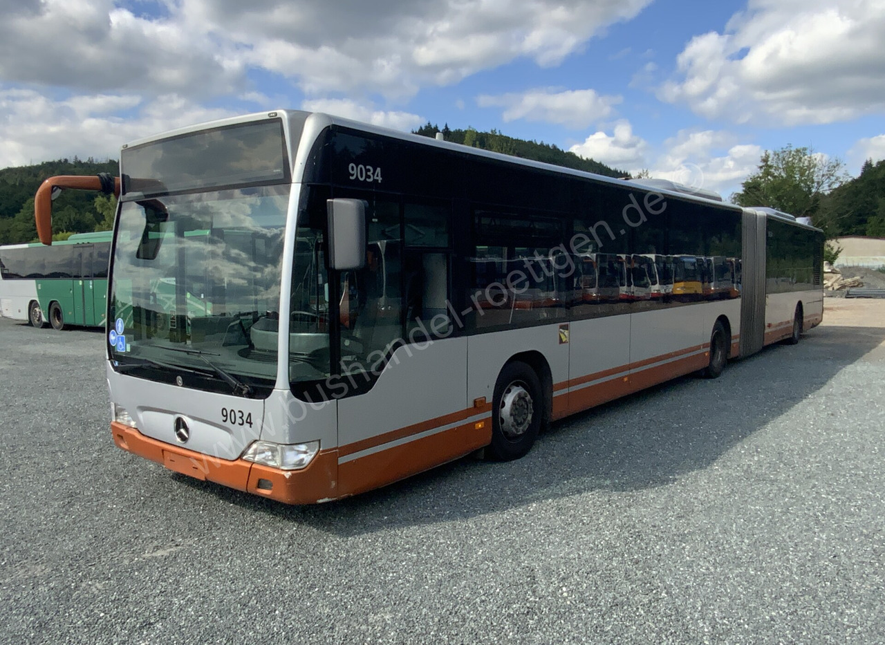 Mercedes-Benz O 530 G Citaro - Csuklós busz: 2 kép. Mercedes-Benz O 530 G Citaro - Csuklós busz: 2 kép.