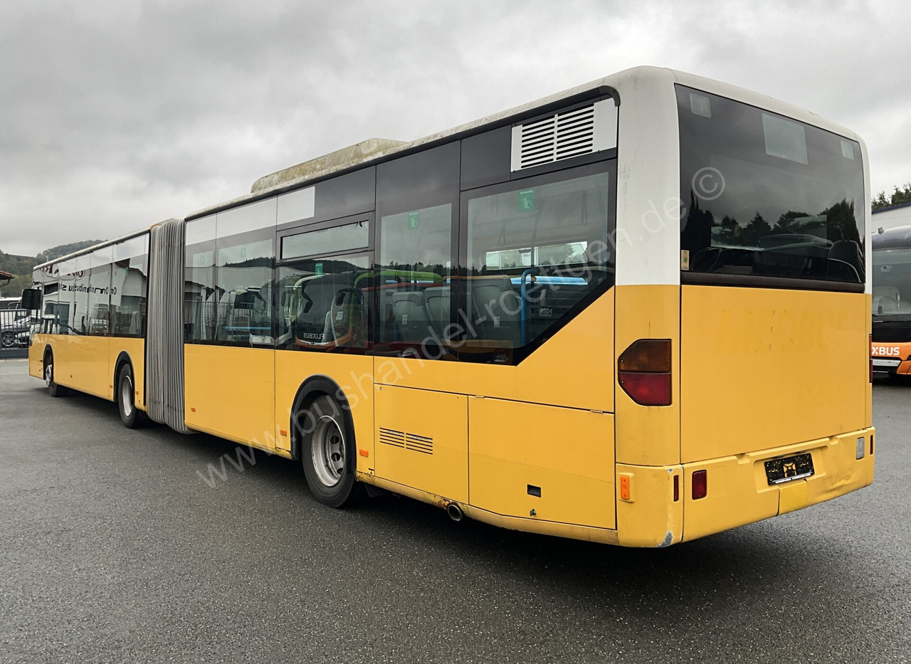 Mercedes-Benz O 530 G Citaro - Csuklós busz: 4 kép. Mercedes-Benz O 530 G Citaro - Csuklós busz: 4 kép.