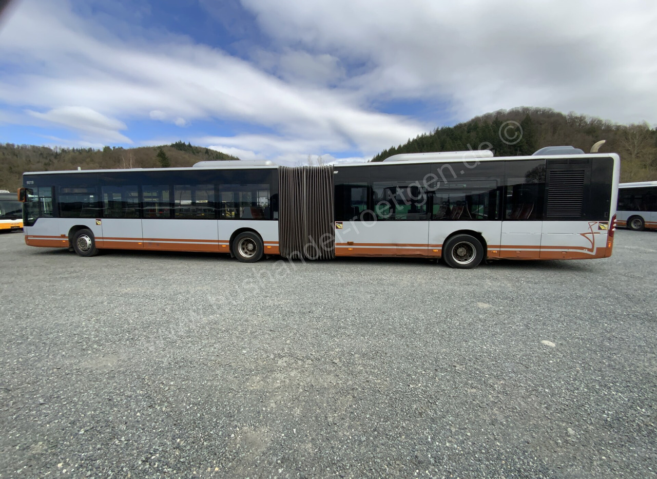 Csuklós busz Mercedes-Benz O 530 G Citaro: 6 kép.