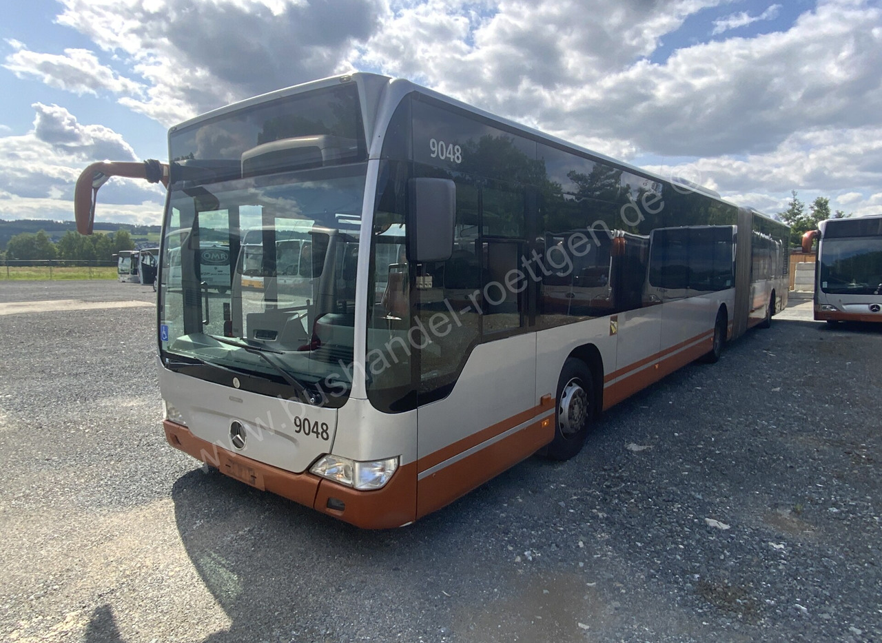 Mercedes-Benz O 530 G Citaro - Csuklós busz: 2 kép. Mercedes-Benz O 530 G Citaro - Csuklós busz: 2 kép.