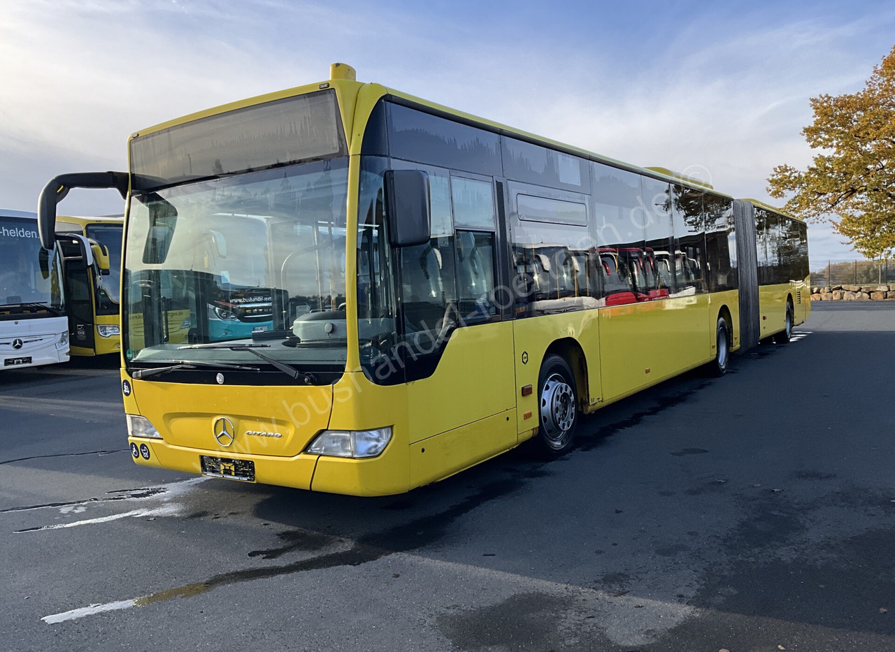 Mercedes-Benz O 530 G Citaro - Csuklós busz: 2 kép. Mercedes-Benz O 530 G Citaro - Csuklós busz: 2 kép.