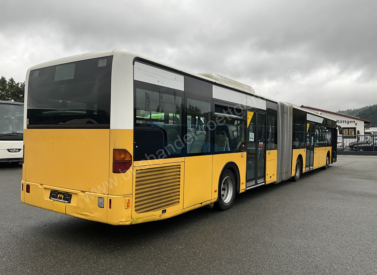 Mercedes-Benz O 530 G Citaro - Csuklós busz: 3 kép. Mercedes-Benz O 530 G Citaro - Csuklós busz: 3 kép.