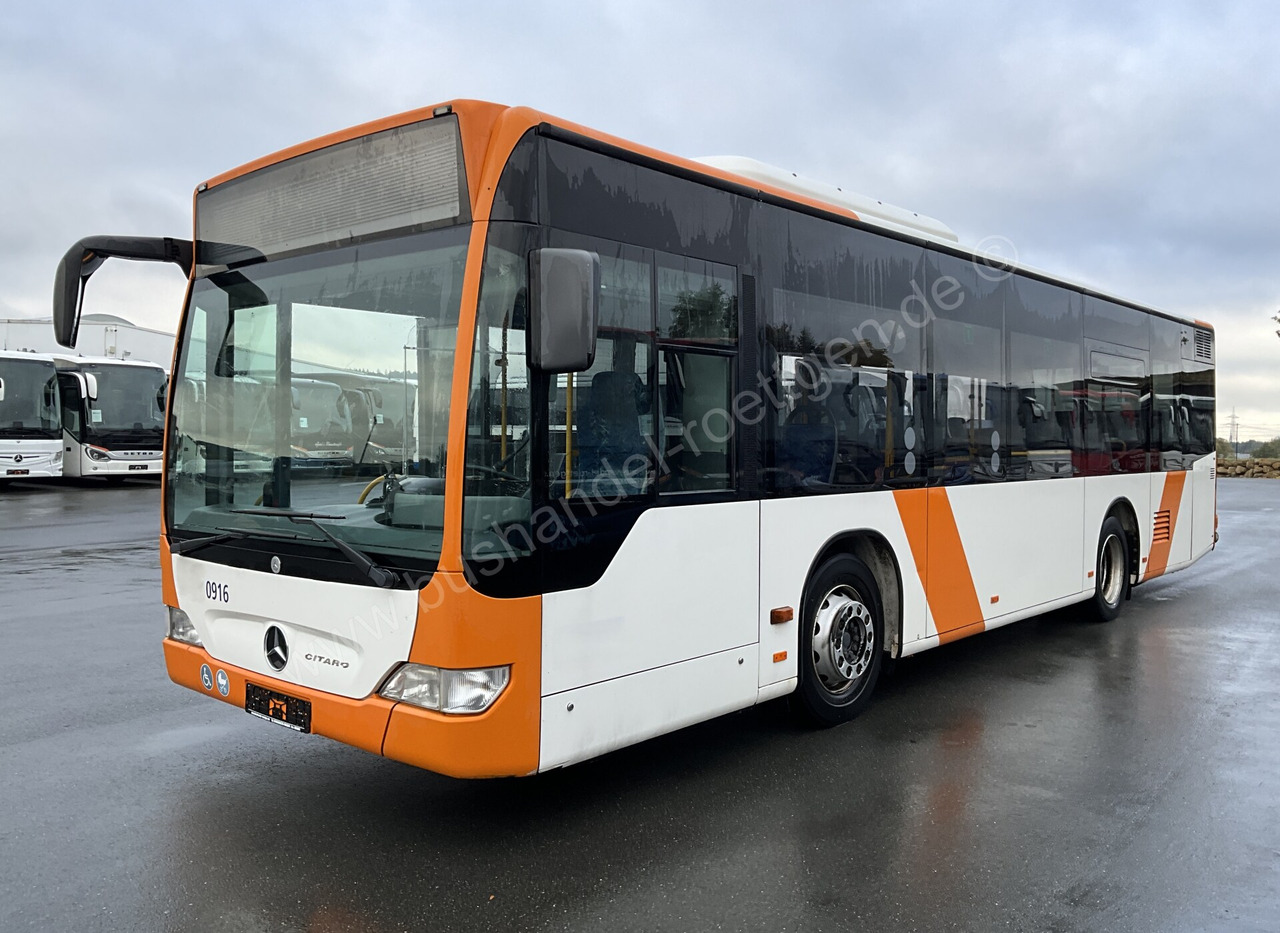 Mercedes-Benz O 530 K - Városi busz: 2 kép. Mercedes-Benz O 530 K - Városi busz: 2 kép.