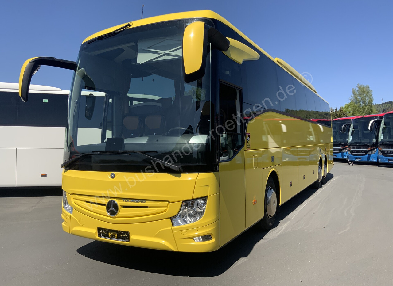 Mercedes-Benz Tourismo E 16 RHD - Távolsági busz: 2 kép. Mercedes-Benz Tourismo E 16 RHD - Távolsági busz: 2 kép.