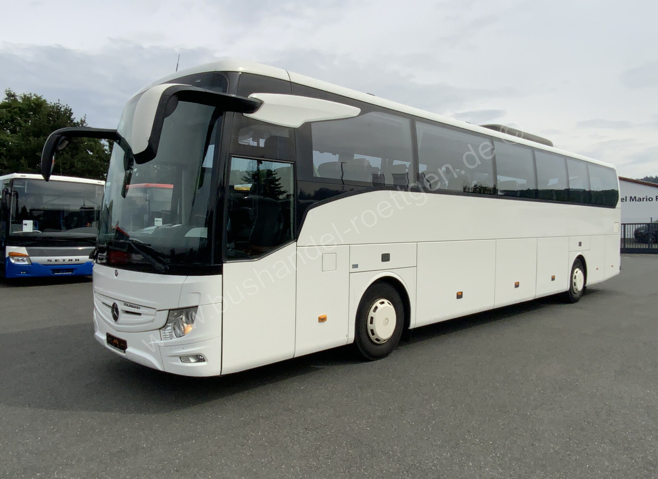 Mercedes-Benz Tourismo - Távolsági busz: 2 kép. Mercedes-Benz Tourismo - Távolsági busz: 2 kép.