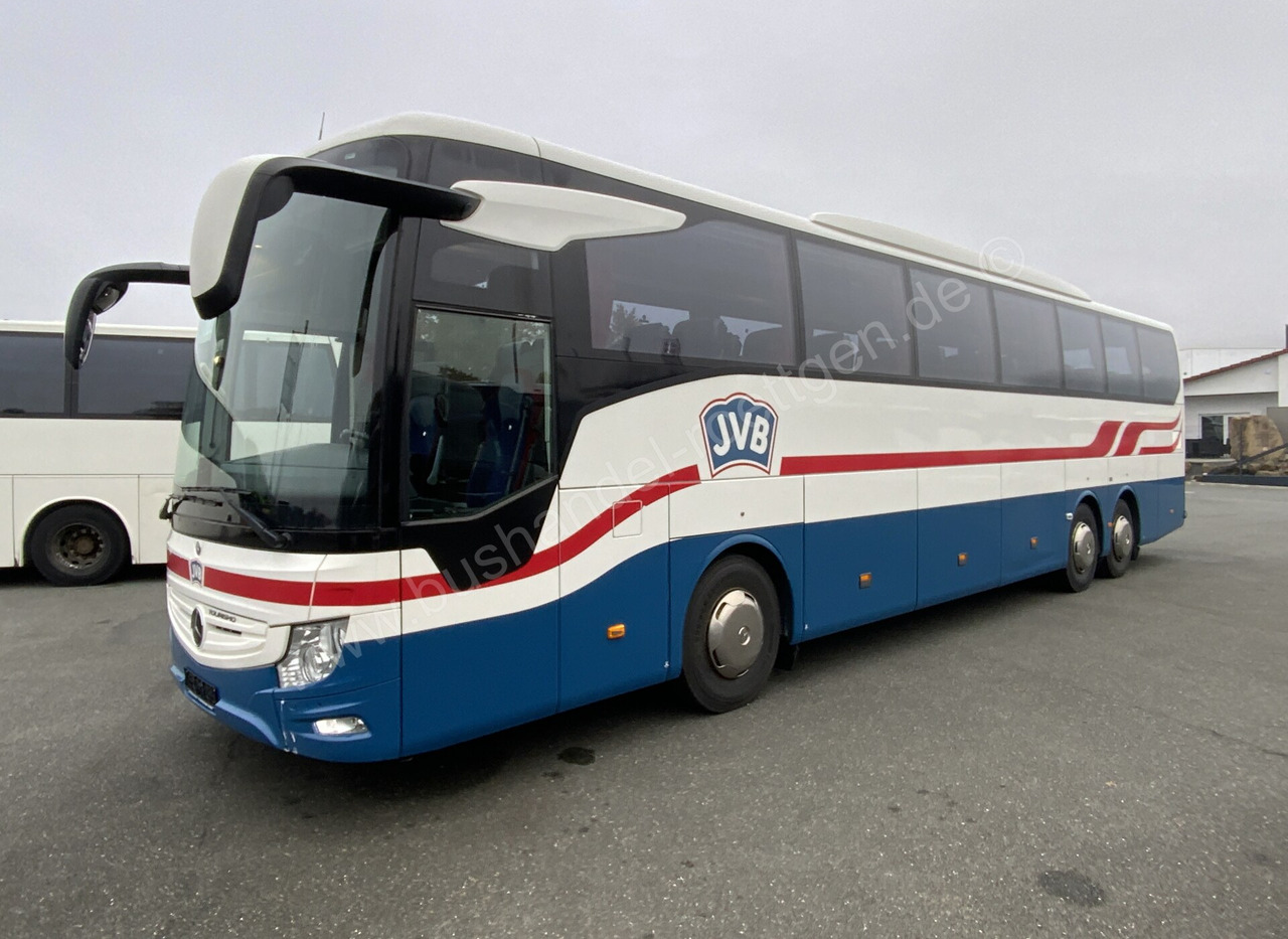 Mercedes-Benz Tourismo - Távolsági busz: 2 kép. Mercedes-Benz Tourismo - Távolsági busz: 2 kép.