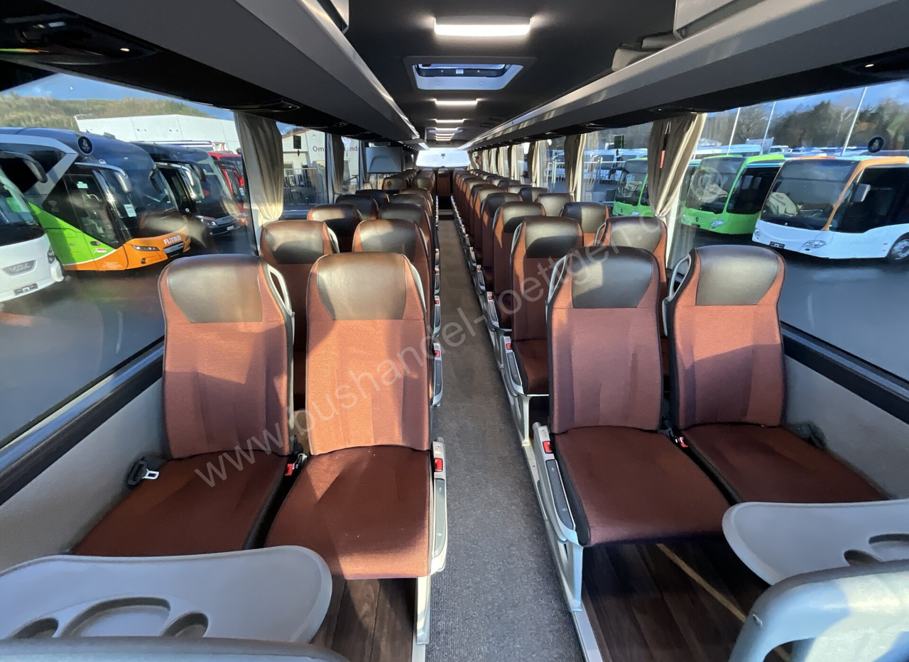 Távolsági busz Mercedes-Benz Tourismo: 10 kép.
