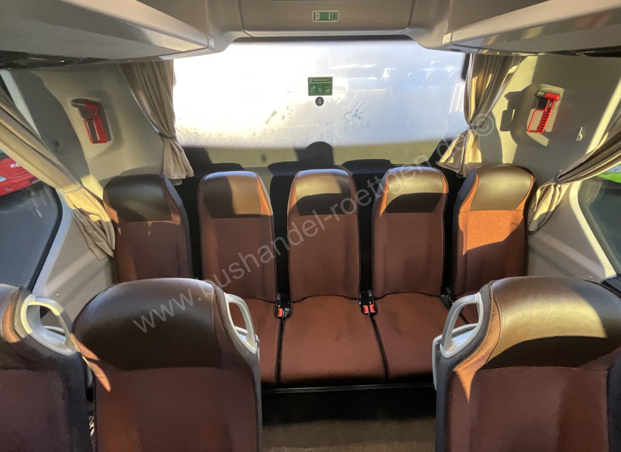 Távolsági busz Mercedes-Benz Tourismo: 17 kép.