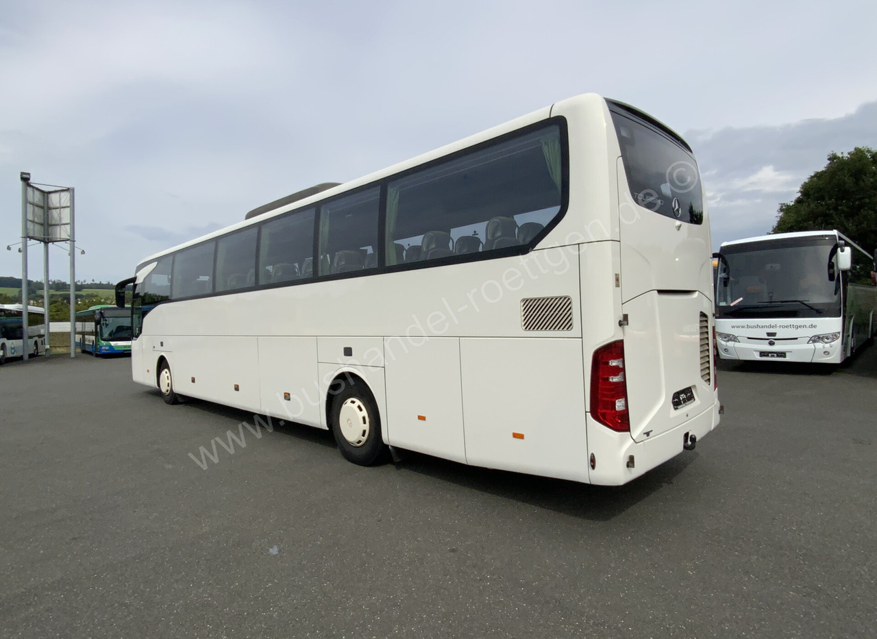 Mercedes-Benz Tourismo - Távolsági busz: 3 kép. Mercedes-Benz Tourismo - Távolsági busz: 3 kép.