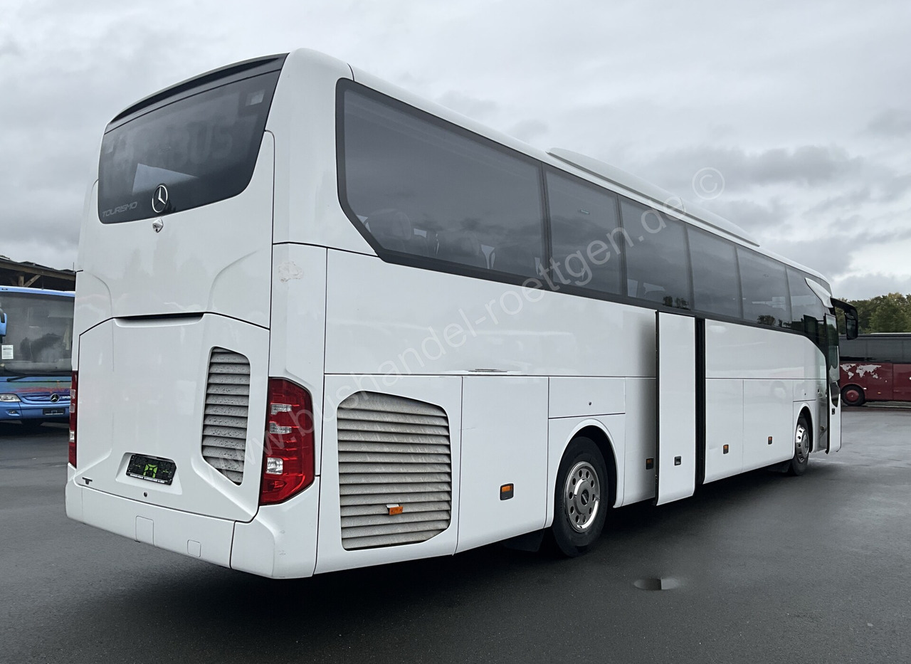 Mercedes-Benz Tourismo - Távolsági busz: 4 kép. Mercedes-Benz Tourismo - Távolsági busz: 4 kép.