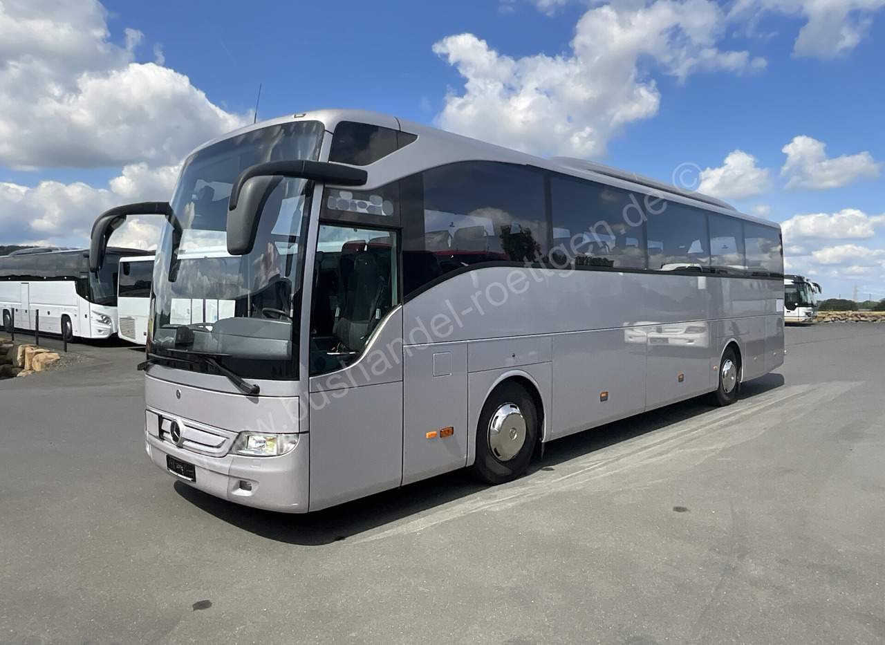 Mercedes-Benz Tourismo RHD-M - Távolsági busz: 2 kép. Mercedes-Benz Tourismo RHD-M - Távolsági busz: 2 kép.