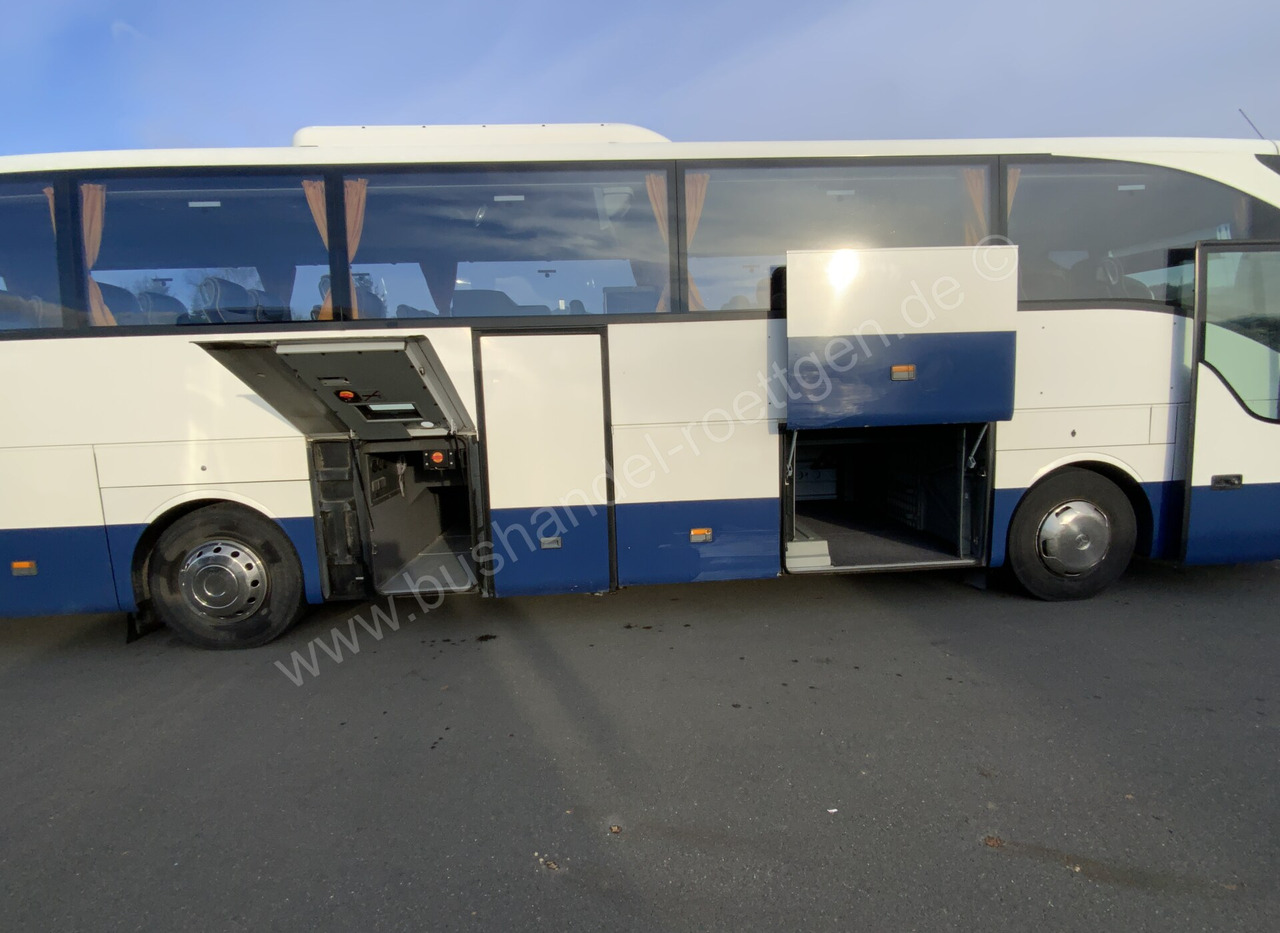 Mercedes-Benz Tourismo RHD - Távolsági busz: 5 kép. Mercedes-Benz Tourismo RHD - Távolsági busz: 5 kép.