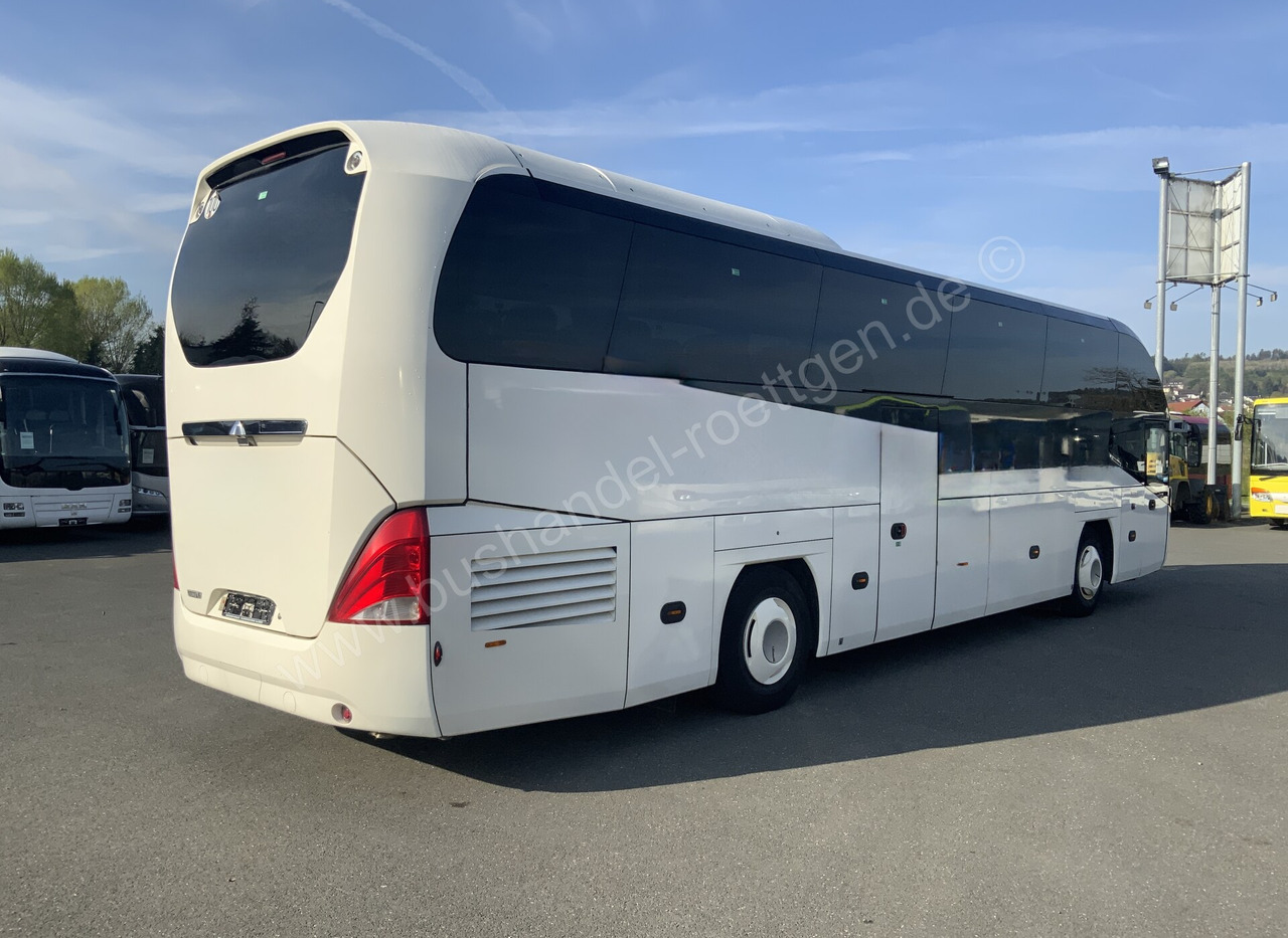Neoplan Cityliner - Távolsági busz: 3 kép. Neoplan Cityliner - Távolsági busz: 3 kép.