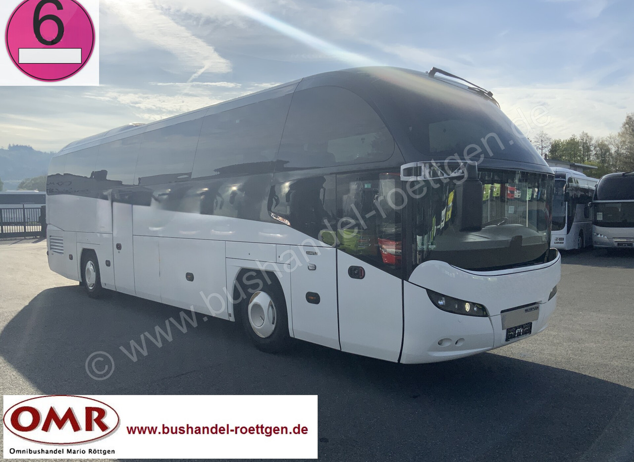Neoplan Cityliner - Távolsági busz: 1 kép. Neoplan Cityliner - Távolsági busz: 1 kép.