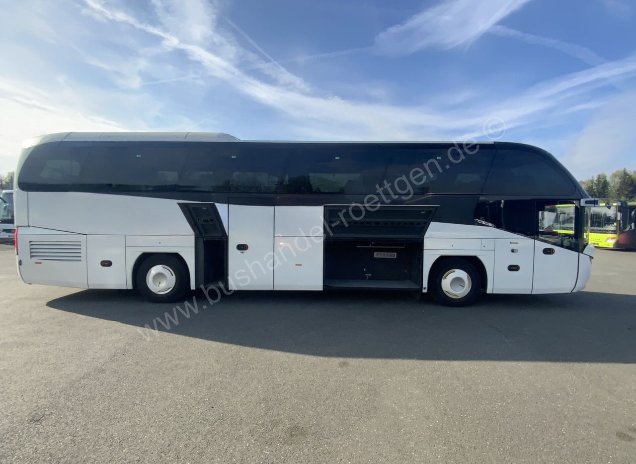 Neoplan Cityliner - Távolsági busz: 5 kép. Neoplan Cityliner - Távolsági busz: 5 kép.