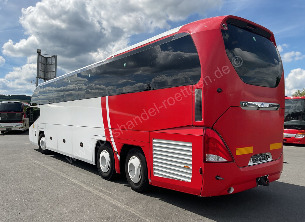 Neoplan Cityliner - Távolsági busz: 4 kép. Neoplan Cityliner - Távolsági busz: 4 kép.