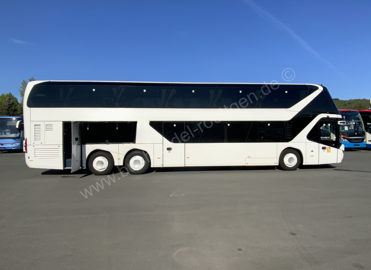 Neoplan Skyliner L - Emeletes busz: 5 kép. Neoplan Skyliner L - Emeletes busz: 5 kép.