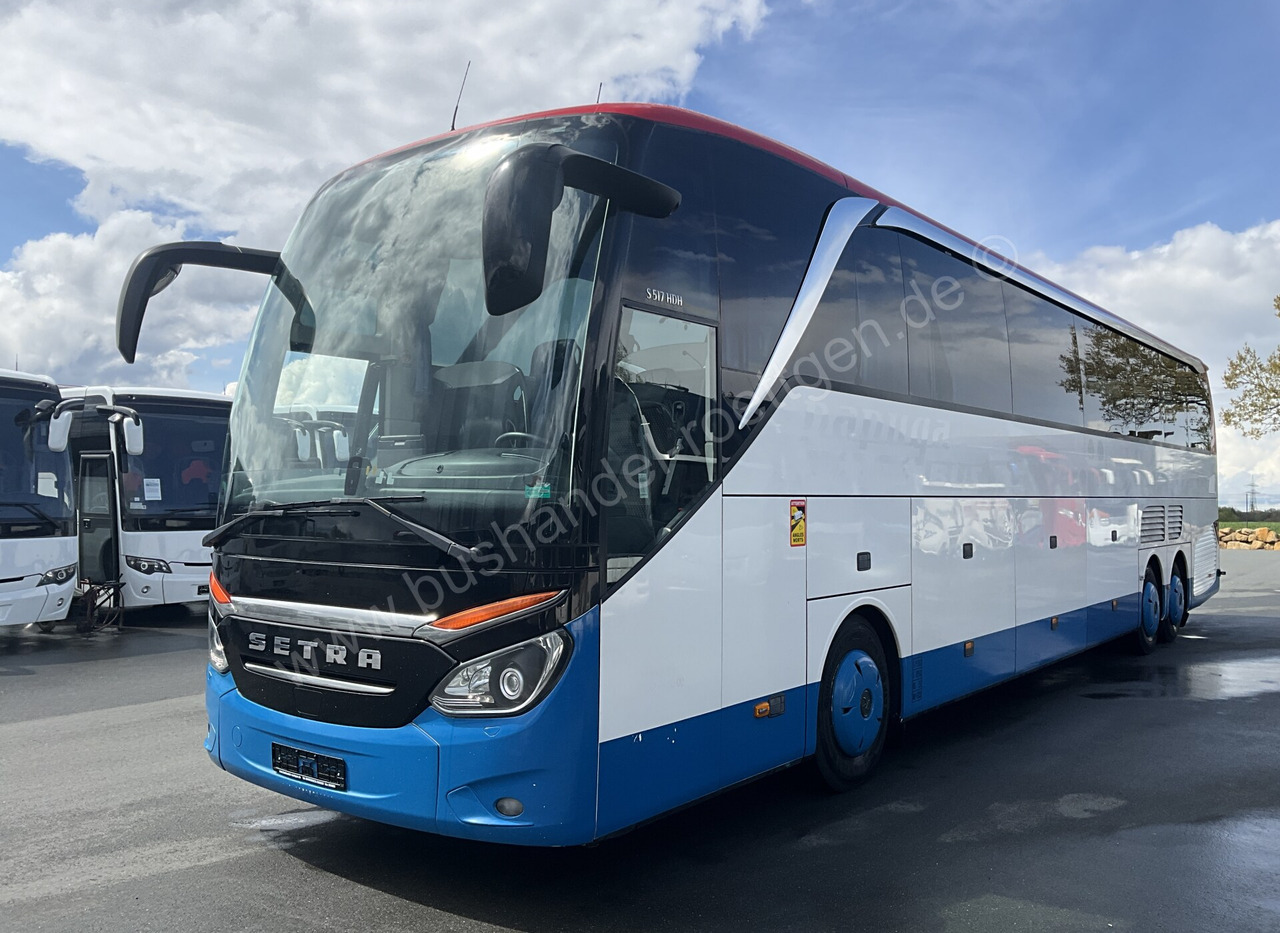Setra S 517 HDH - Távolsági busz: 2 kép. Setra S 517 HDH - Távolsági busz: 2 kép.