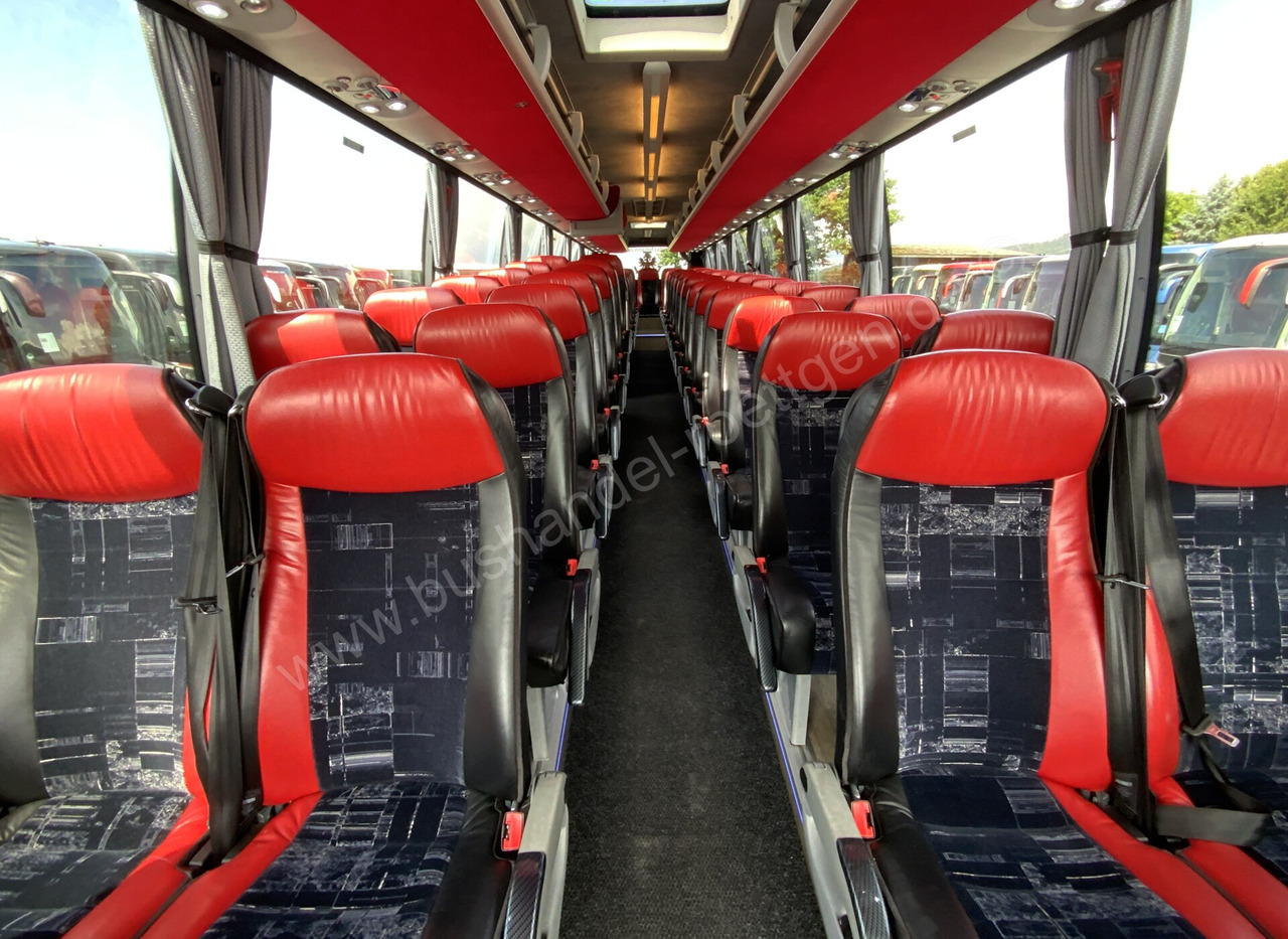 Távolsági busz Volvo 9700: 11 kép.
