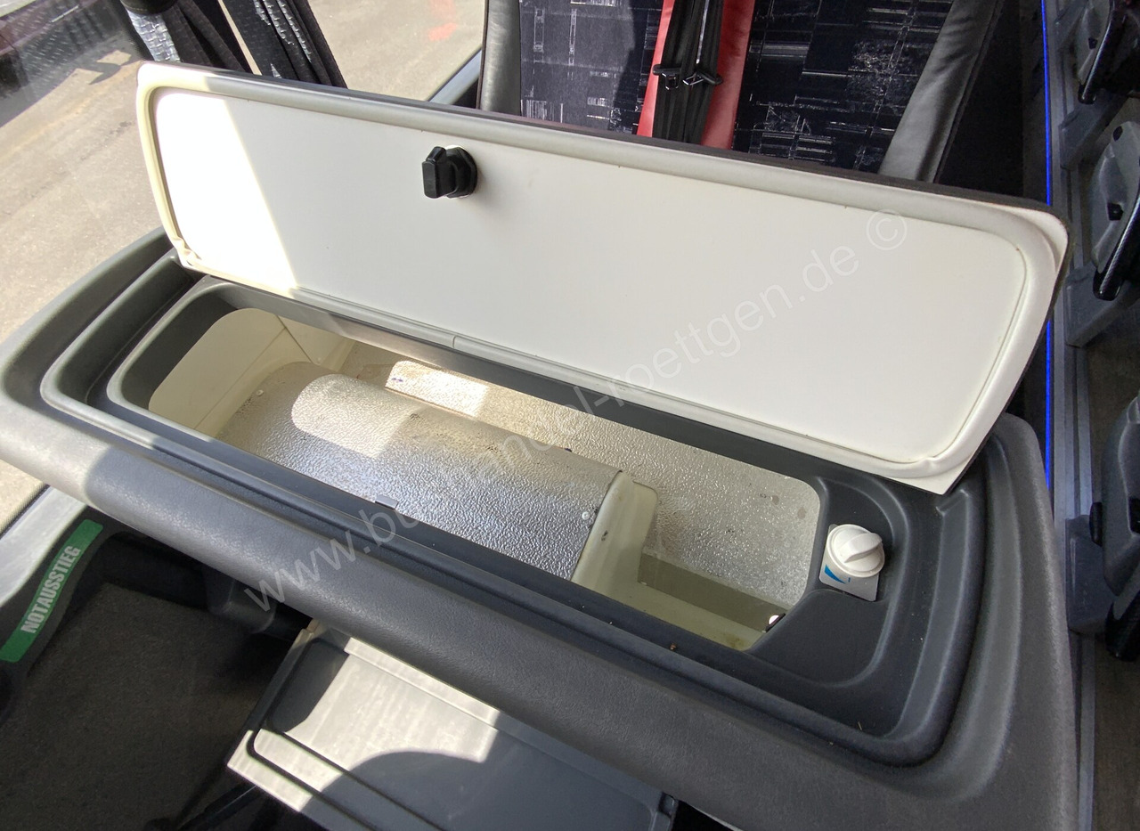 Távolsági busz Volvo 9700: 19 kép.