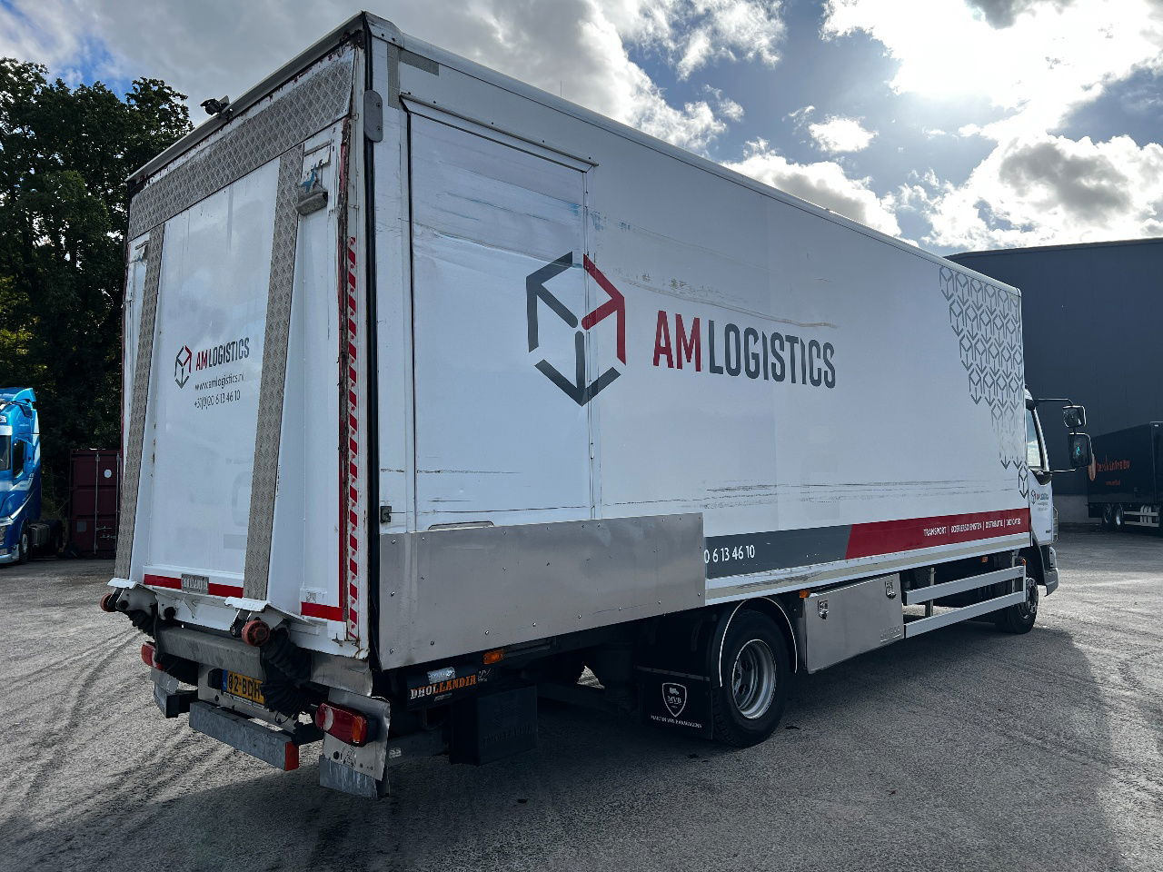 DAF LF 45 180PK, Euro 5 EEV - Dobozos felépítményű teherautó: 3 kép. DAF LF 45 180PK, Euro 5 EEV - Dobozos felépítményű teherautó: 3 kép.