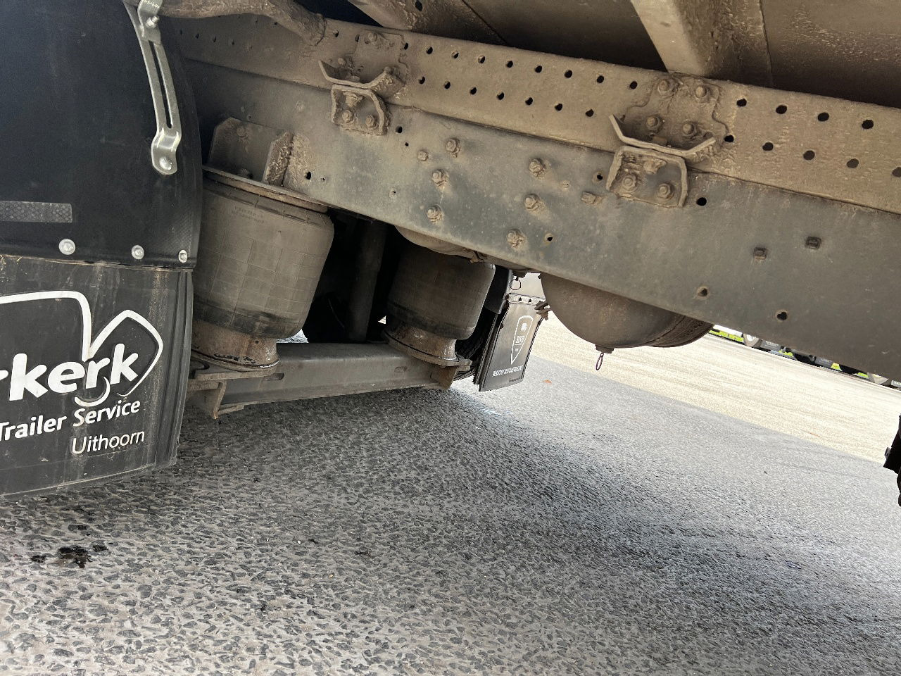 DAF LF 45 180PK, Euro 5 EEV - Dobozos felépítményű teherautó: 5 kép. DAF LF 45 180PK, Euro 5 EEV - Dobozos felépítményű teherautó: 5 kép.