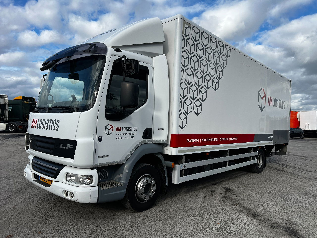 DAF LF 45 180PK, Euro 5 EEV - Dobozos felépítményű teherautó: 1 kép. DAF LF 45 180PK, Euro 5 EEV - Dobozos felépítményű teherautó: 1 kép.