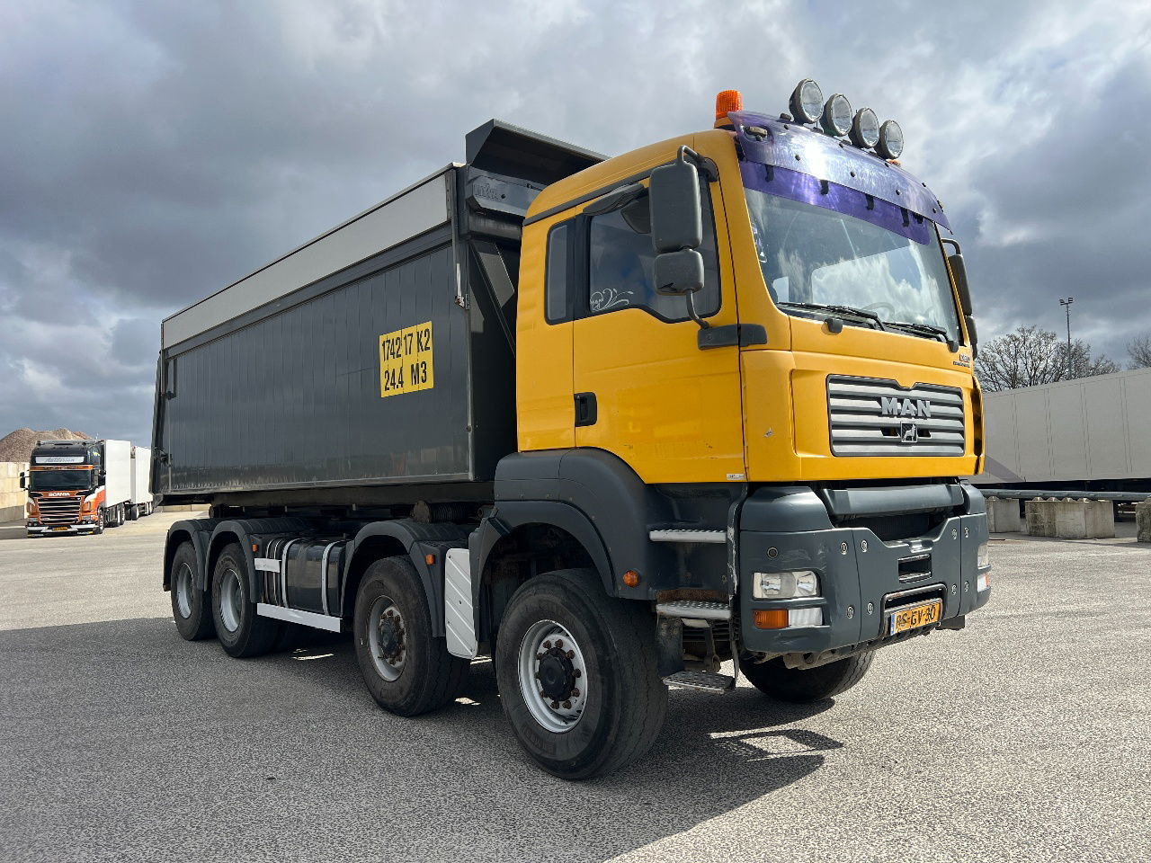 MAN TGA 41.430 TGA 39.430 8x8, full steel, Manual - Billenőplatós teherautó: 3 kép. MAN TGA 41.430 TGA 39.430 8x8, full steel, Manual - Billenőplatós teherautó: 3 kép.