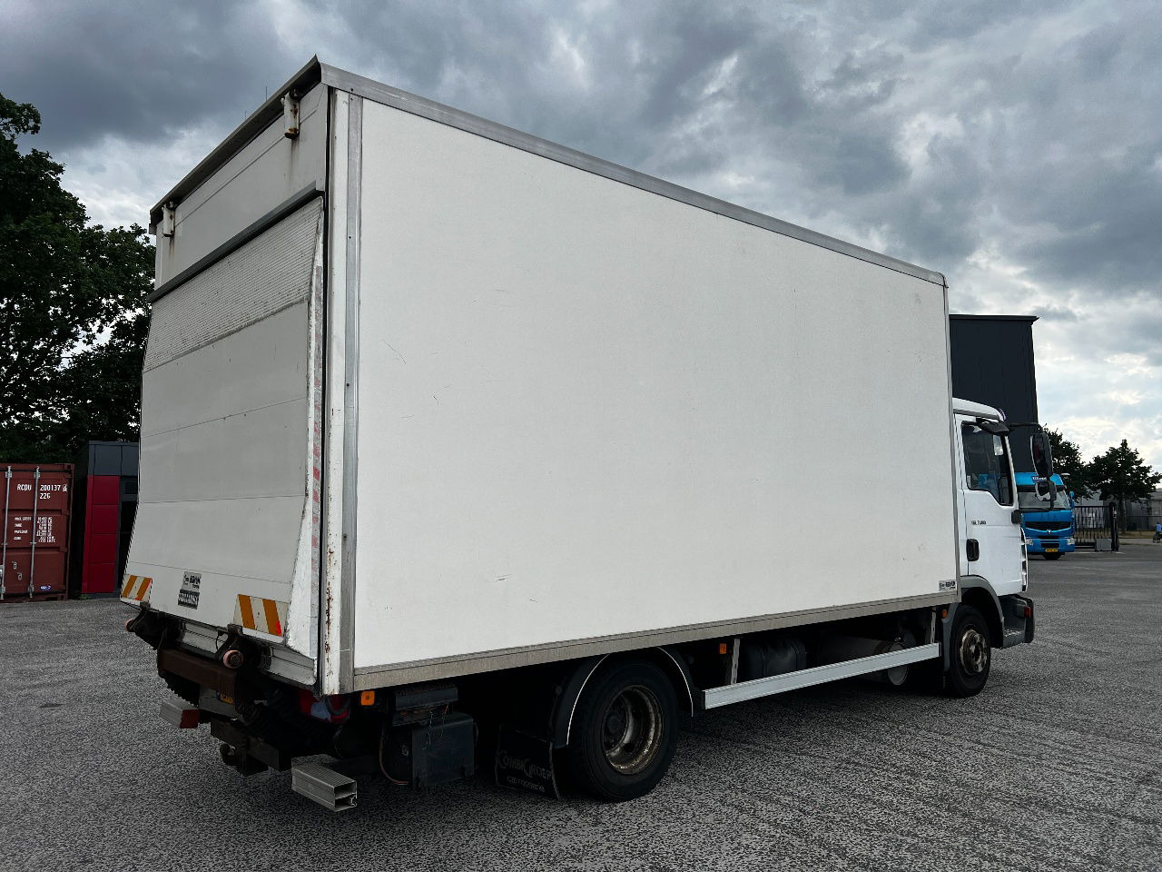 MAN TGL 7.180 Euro 3, Aut - Dobozos felépítményű teherautó: 3 kép. MAN TGL 7.180 Euro 3, Aut - Dobozos felépítményű teherautó: 3 kép.