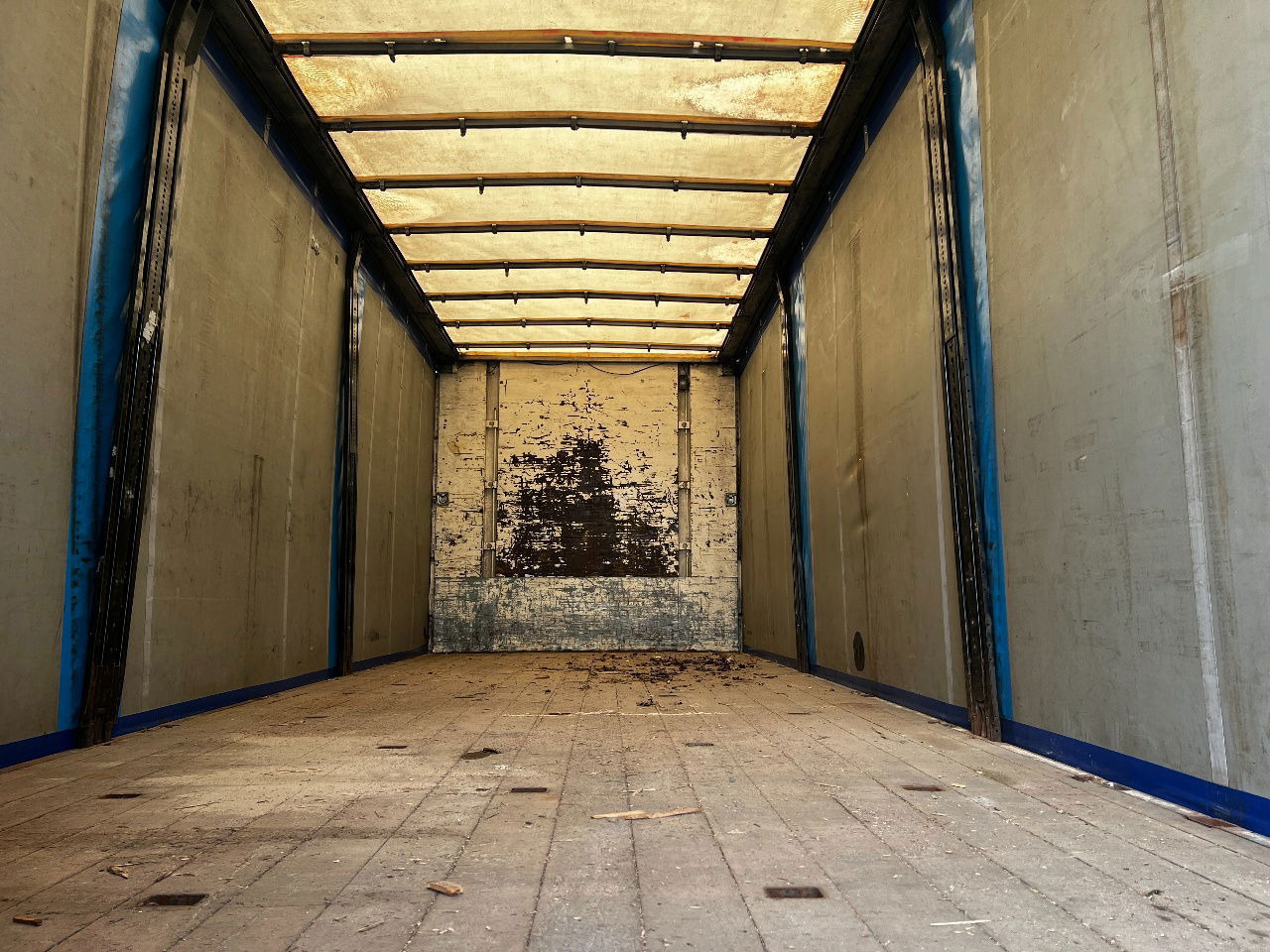 MAN TGS 26.400 6x2, Euro 5 - Ponyvás teherautó: 5 kép. MAN TGS 26.400 6x2, Euro 5 - Ponyvás teherautó: 5 kép.