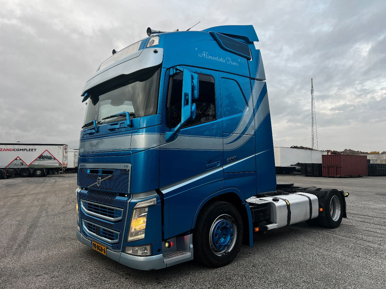 Volvo FH 460 Globe, Lowdeck, Mega - Nyergesvontató: 1 kép. Volvo FH 460 Globe, Lowdeck, Mega - Nyergesvontató: 1 kép.