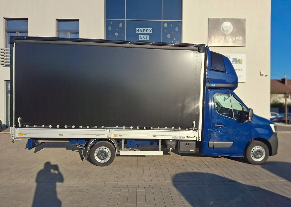 Renault Master - Ponyvás kisteherautó: 5 kép. Renault Master - Ponyvás kisteherautó: 5 kép.
