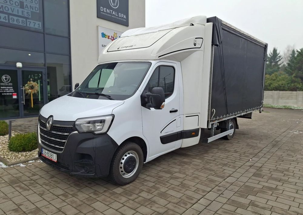Renault Master - Ponyvás kisteherautó: 3 kép. Renault Master - Ponyvás kisteherautó: 3 kép.