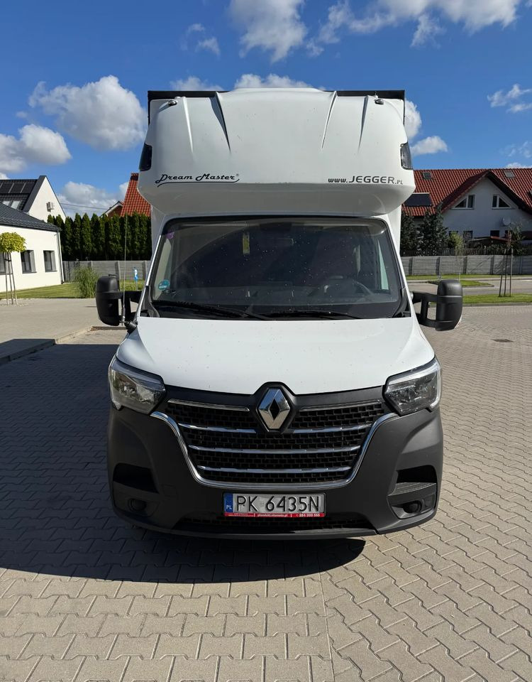 Renault Master - Ponyvás kisteherautó: 2 kép. Renault Master - Ponyvás kisteherautó: 2 kép.