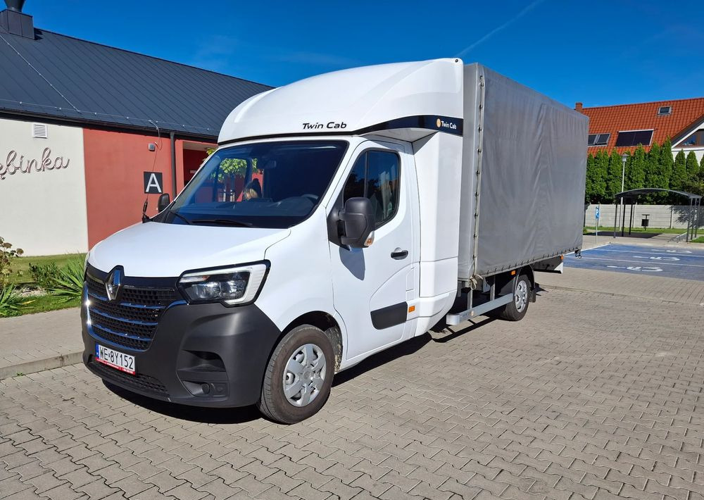 Renault Master - Ponyvás kisteherautó: 4 kép. Renault Master - Ponyvás kisteherautó: 4 kép.