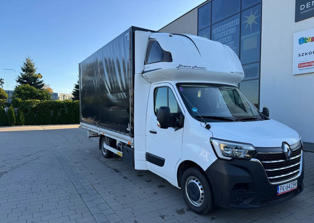 Renault Master - Ponyvás kisteherautó: 3 kép. Renault Master - Ponyvás kisteherautó: 3 kép.